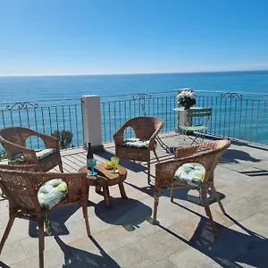 agriturismo-la-tuffatrice.hotelitalianriviera.com/